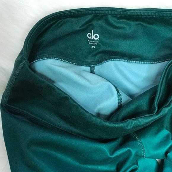 Alo Yoga Airbrush Leggings - Picture 4 of 4